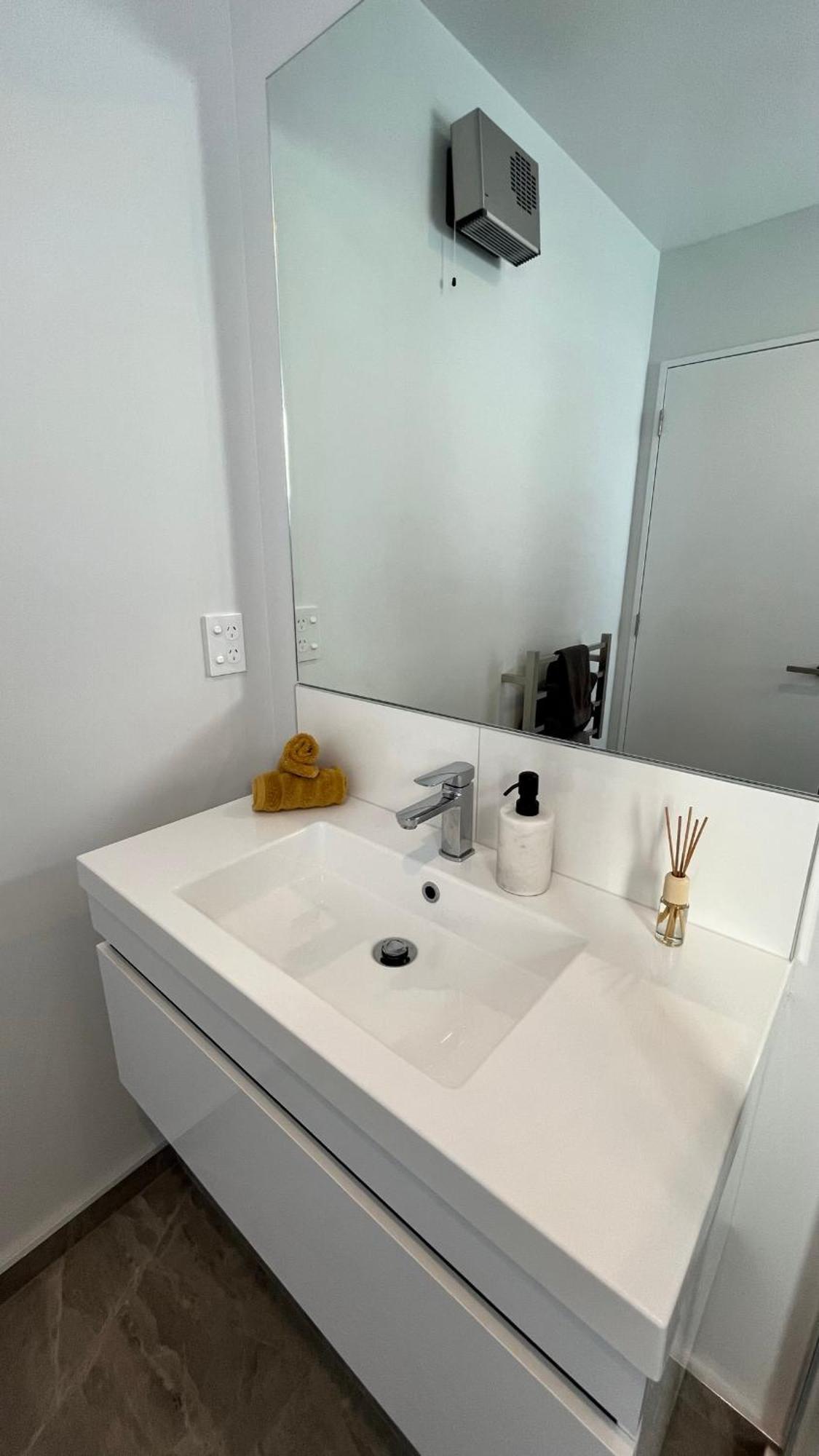Luxury 2 Bedroom By St James Park Christchurch Exterior foto
